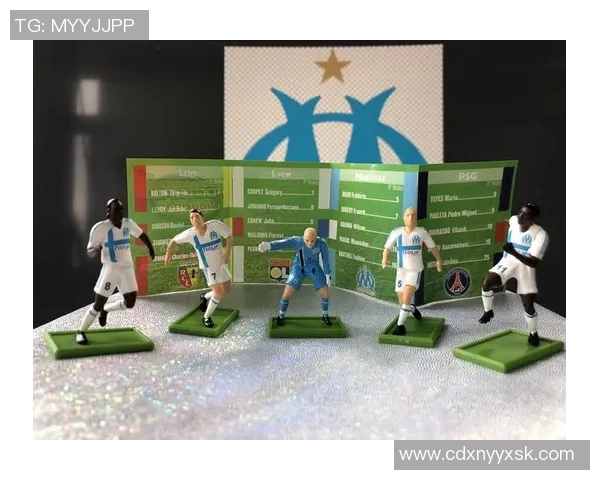 潮流足球明星手办图片展示与收藏指南让你领略球场风采与艺术魅力